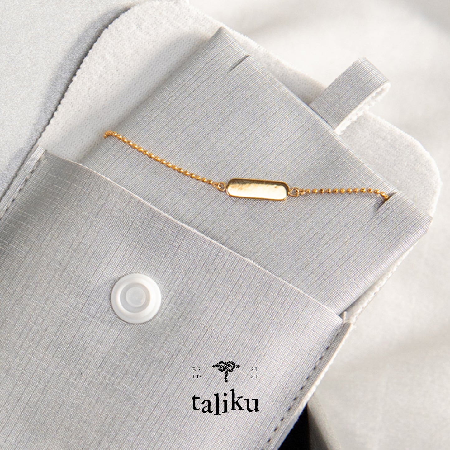 Taliku ID Bar Bracelet 18k