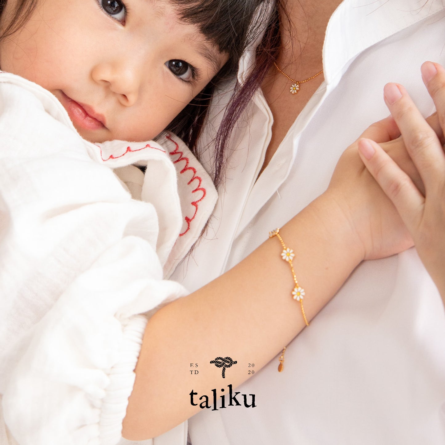 TALIKU 3 Daisies Adjustable Chain Bracelet