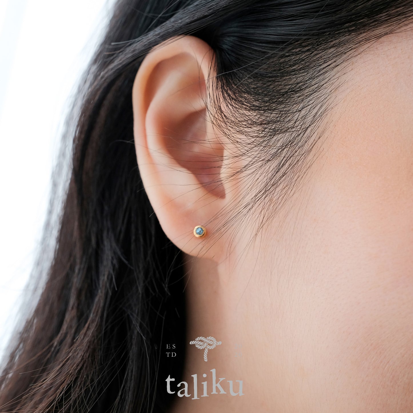 Taliku Bezel Birthstone Round Loop