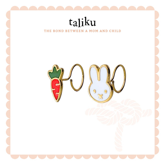 Taliku Baby Rabbit And Carrot Round Loop 18K