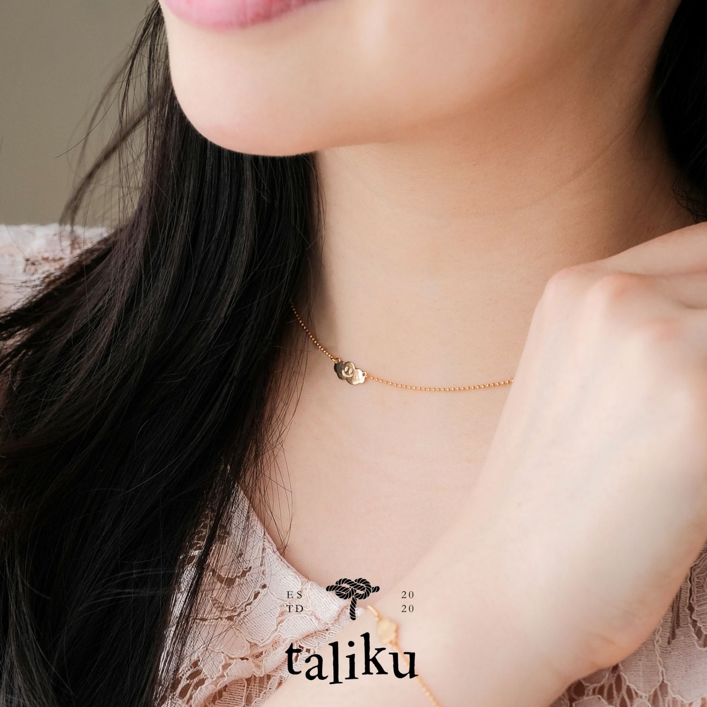 TALIKU SMILING CLOUD NECKLACE